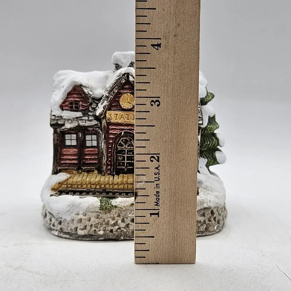 Vintage 1985 Mann Christmas Train Station House Lighted Resin Village Figurine